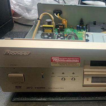 รับซ่อมเครื่องเล่นซีดี DVD Blu-ray Pioneer